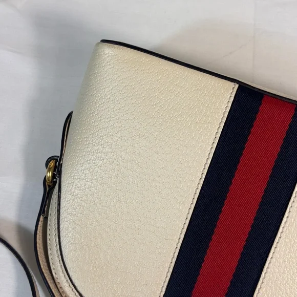 Stunning Gucci Dome Crossbody - Picture 16 of 16